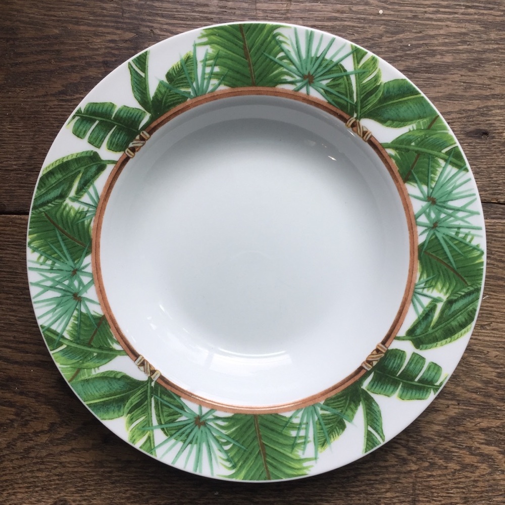 Florida marketplace Palm island pasta bowl white & green